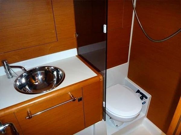 Jeanneau Sun Odyssey 439 | Luna