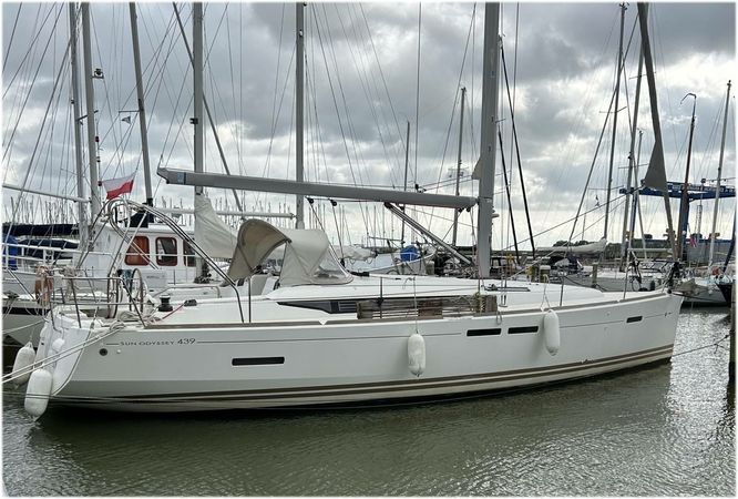 Jeanneau Sun Odyssey 439 | Luna
