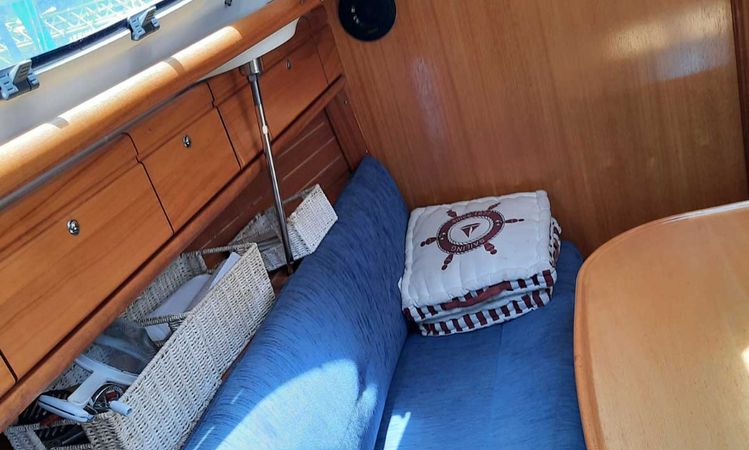Bavaria 30 | Elizabeth Reed
