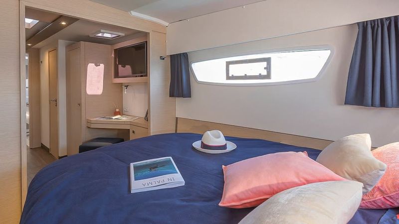 Fountaine Pajot Astrea 42 | Speakeasy