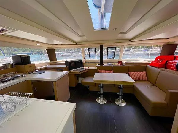 Fountaine Pajot Astrea 42 | Livia Augusta