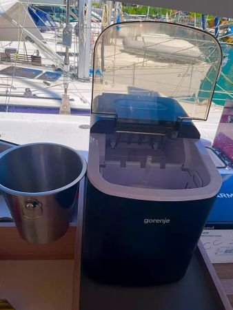 Fountaine Pajot Astrea 42 | Livia Augusta