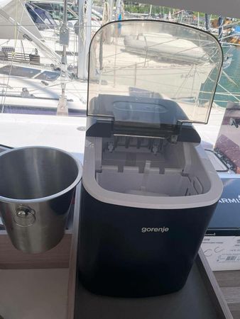 Fountaine Pajot Astrea 42 | Flavia Augusta