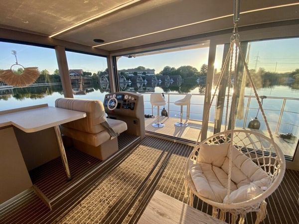 Houseboat Luxboot | Lillit 1