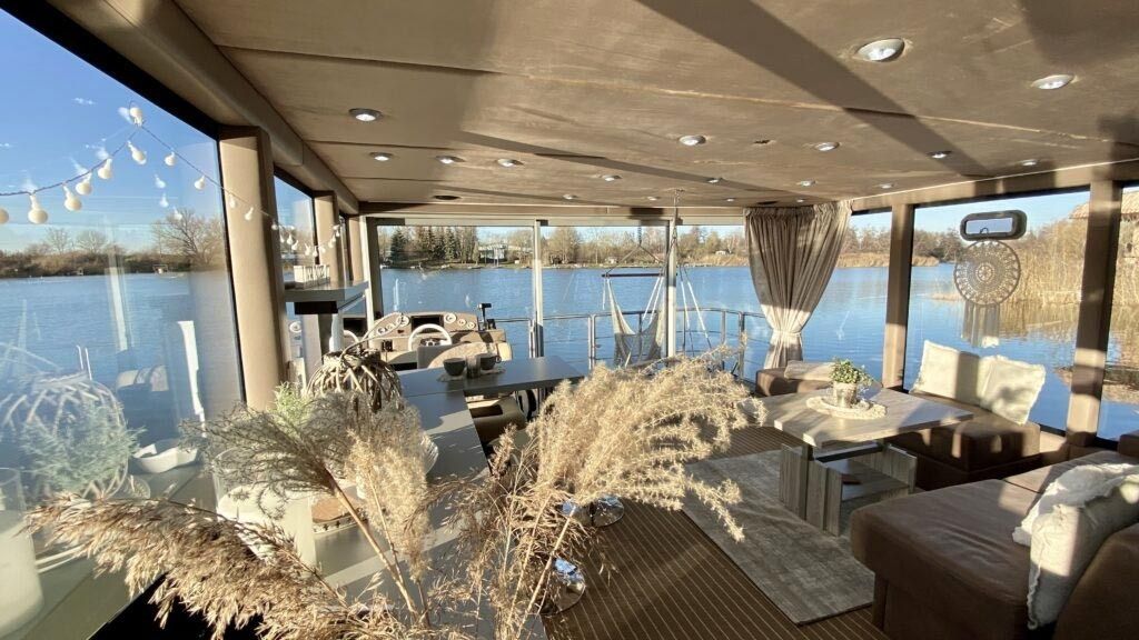Houseboat Luxboot | Lillit 1