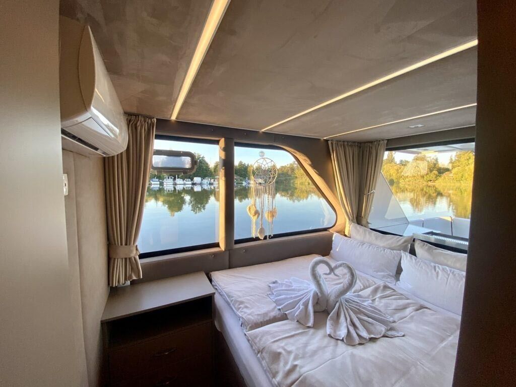 Houseboat Luxboot | Lillit 2