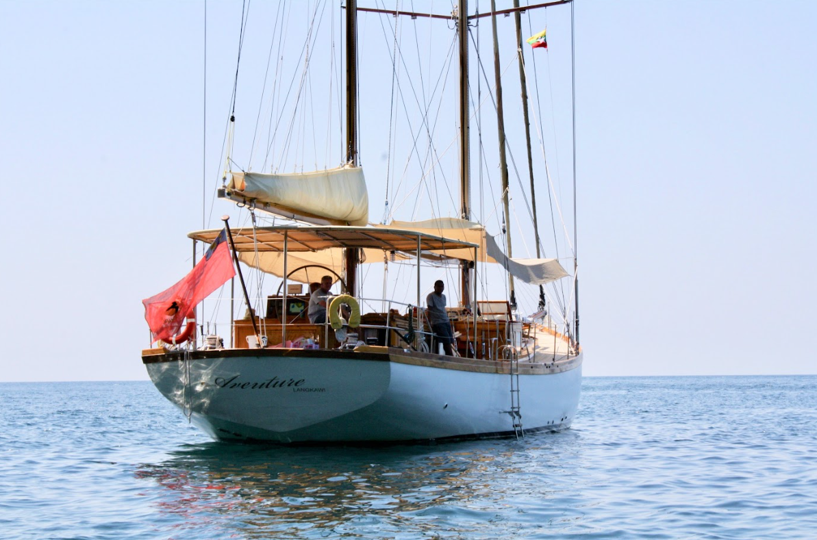 Custom Built 95 | Aventure