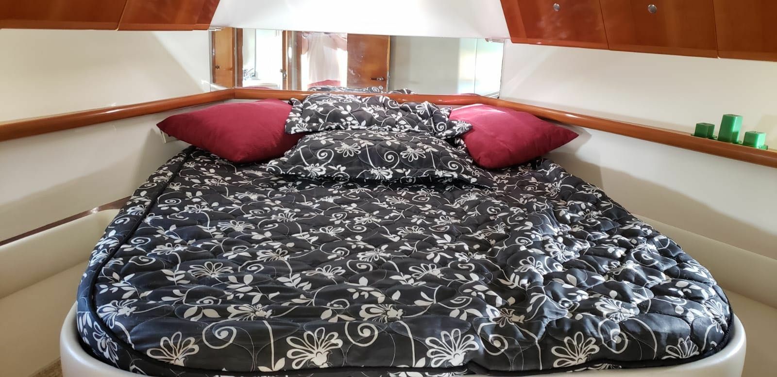 Ferretti 430 | Aquarius 3