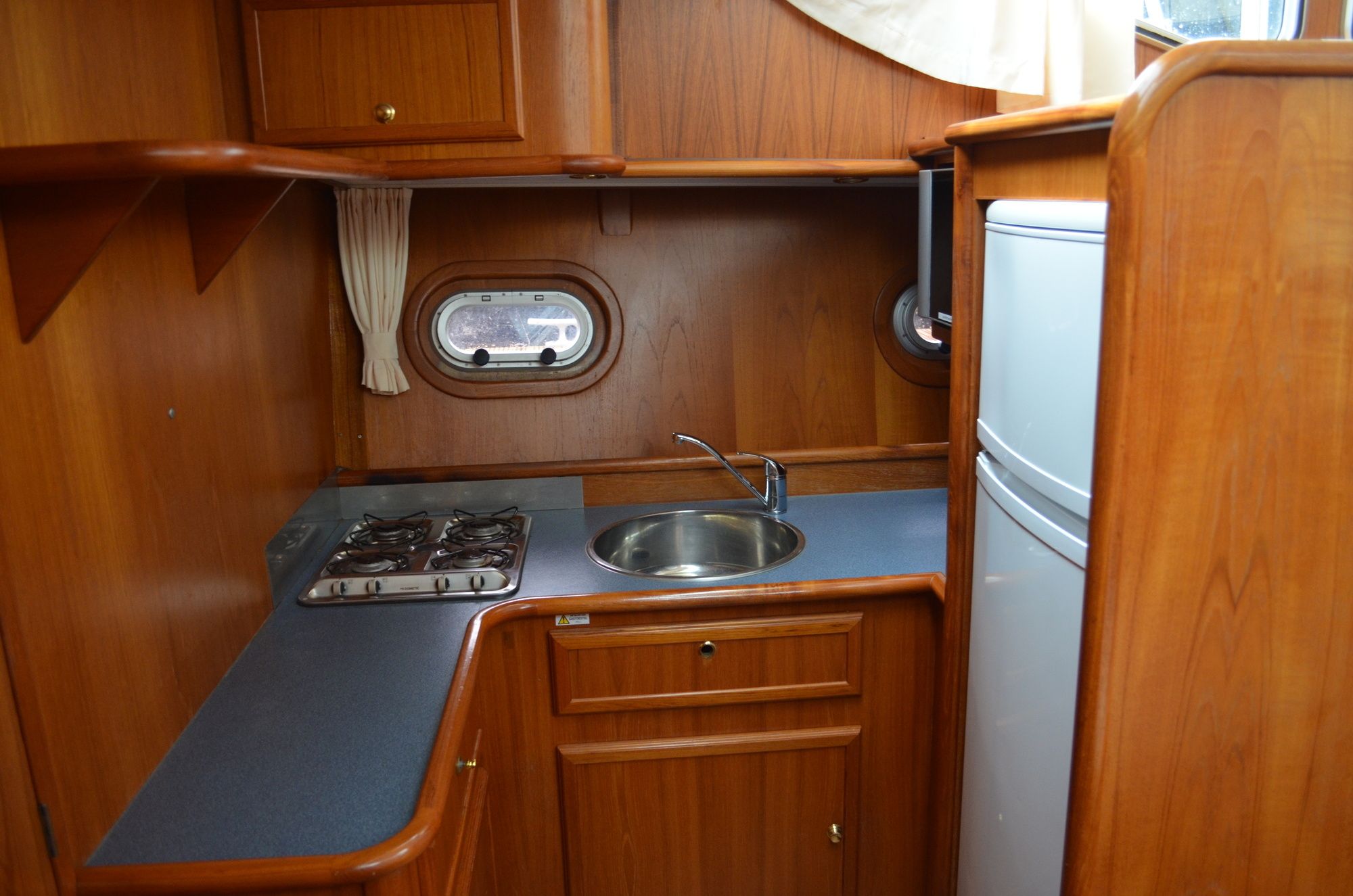 De Drait Advantage 42 | Saphir