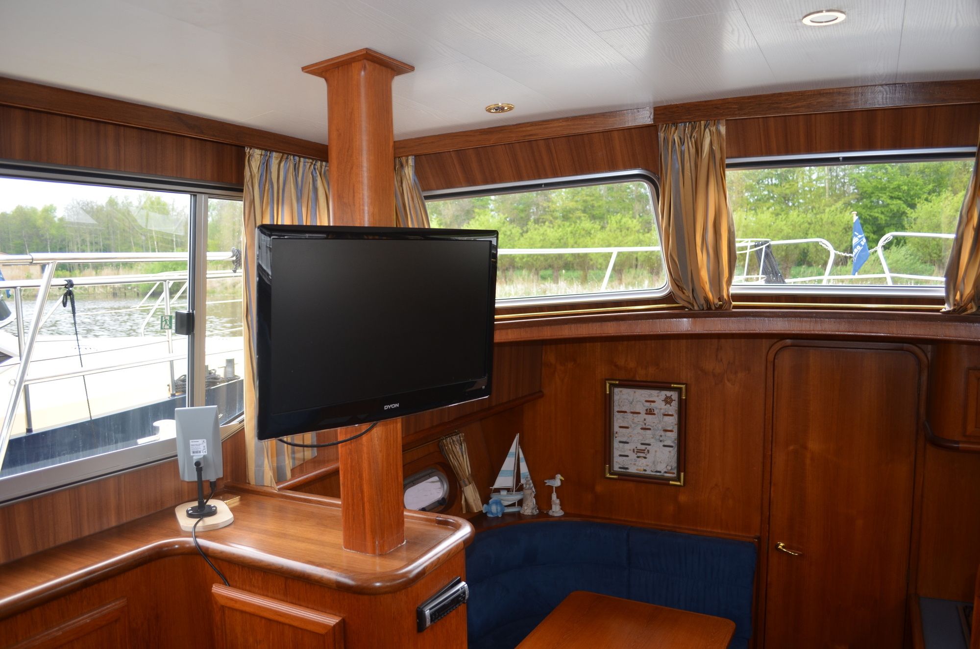 De Drait Advantage 42 | Blue Sky