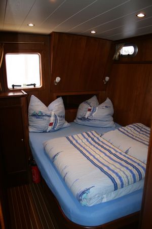 De Drait Advantage 42 | Blue Sky