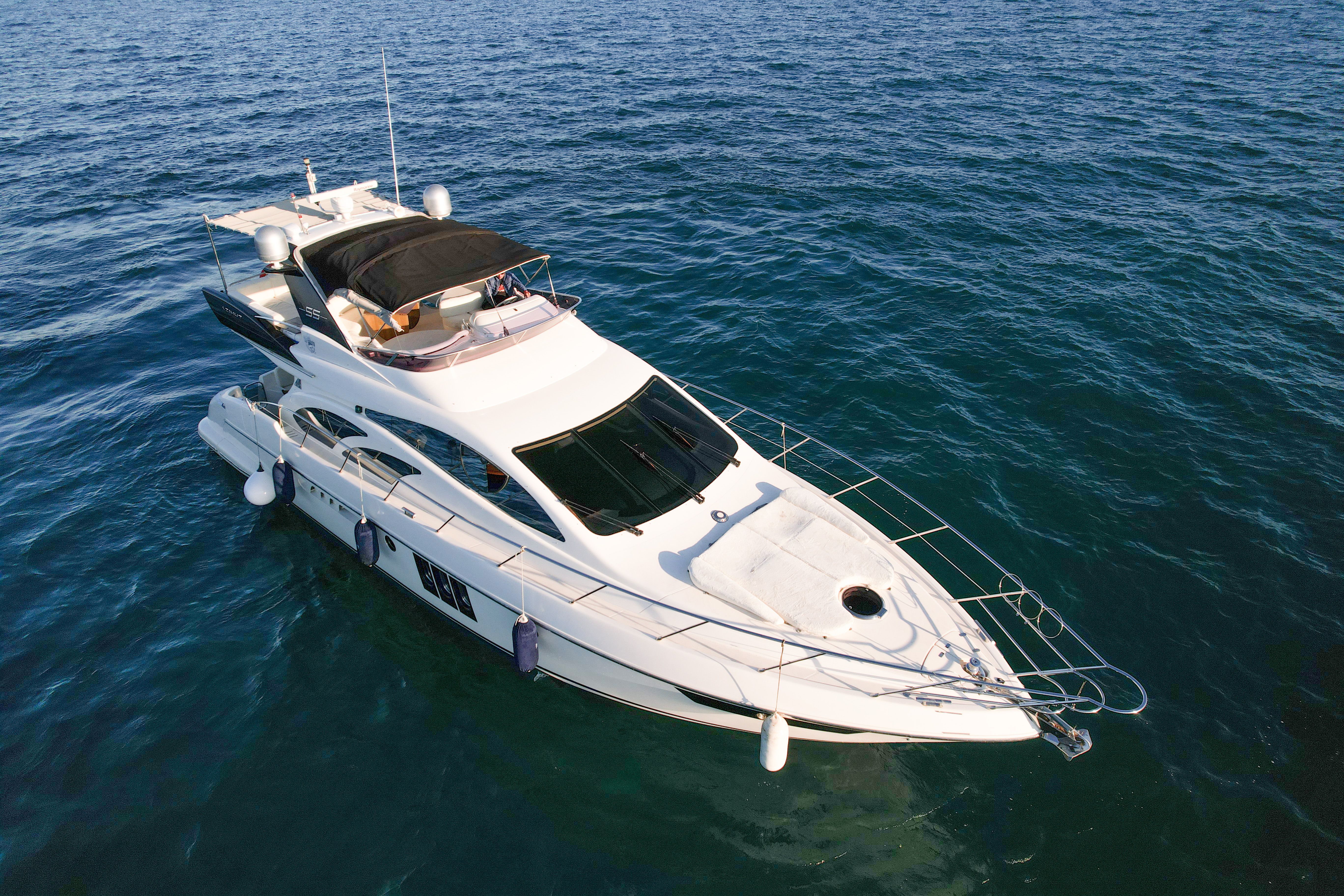 Azimut 55 | The Galeria