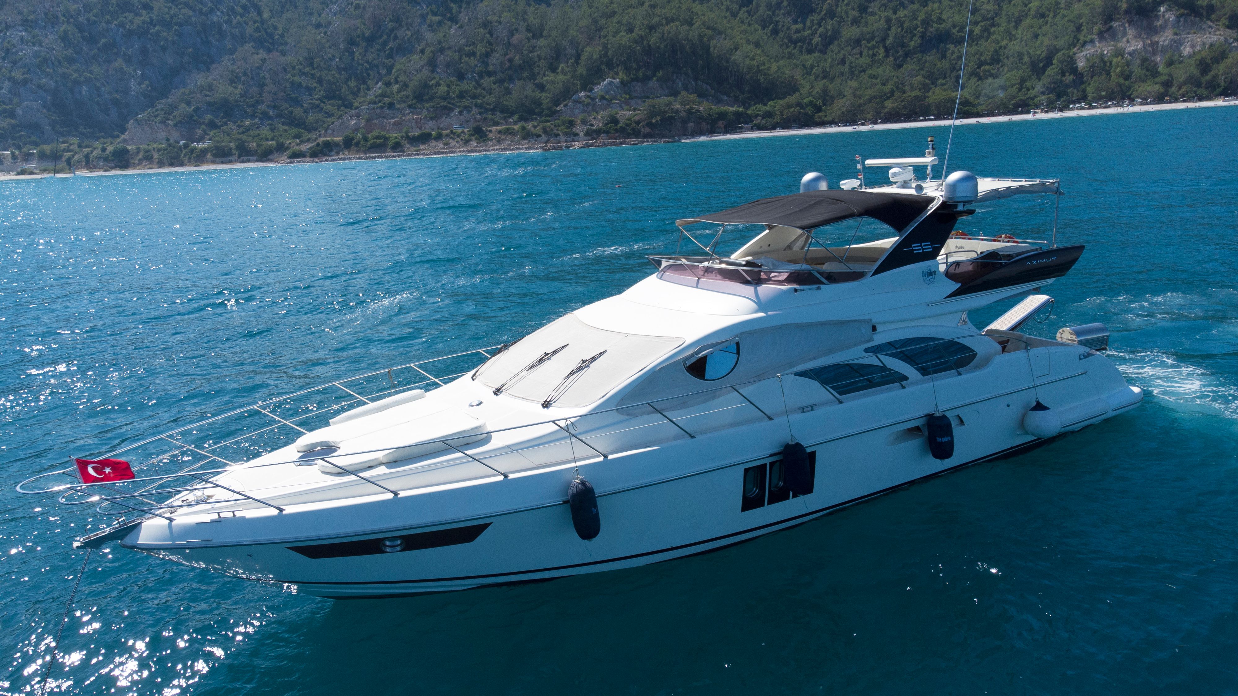 Azimut 55 | The Galeria