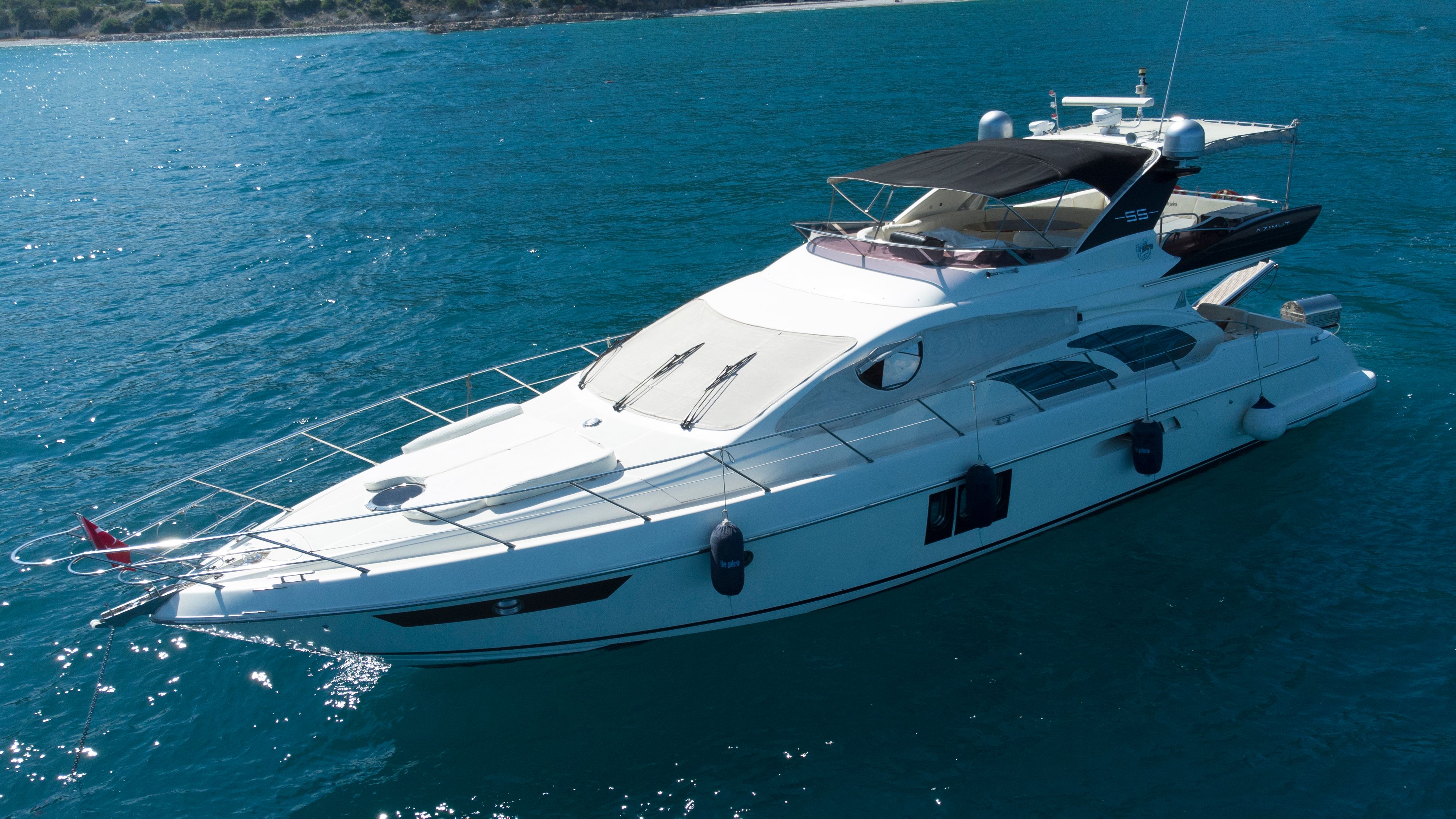 Azimut 55 | The Galeria