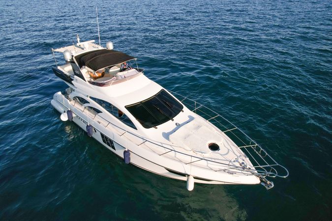 Azimut 55 | The Galeria