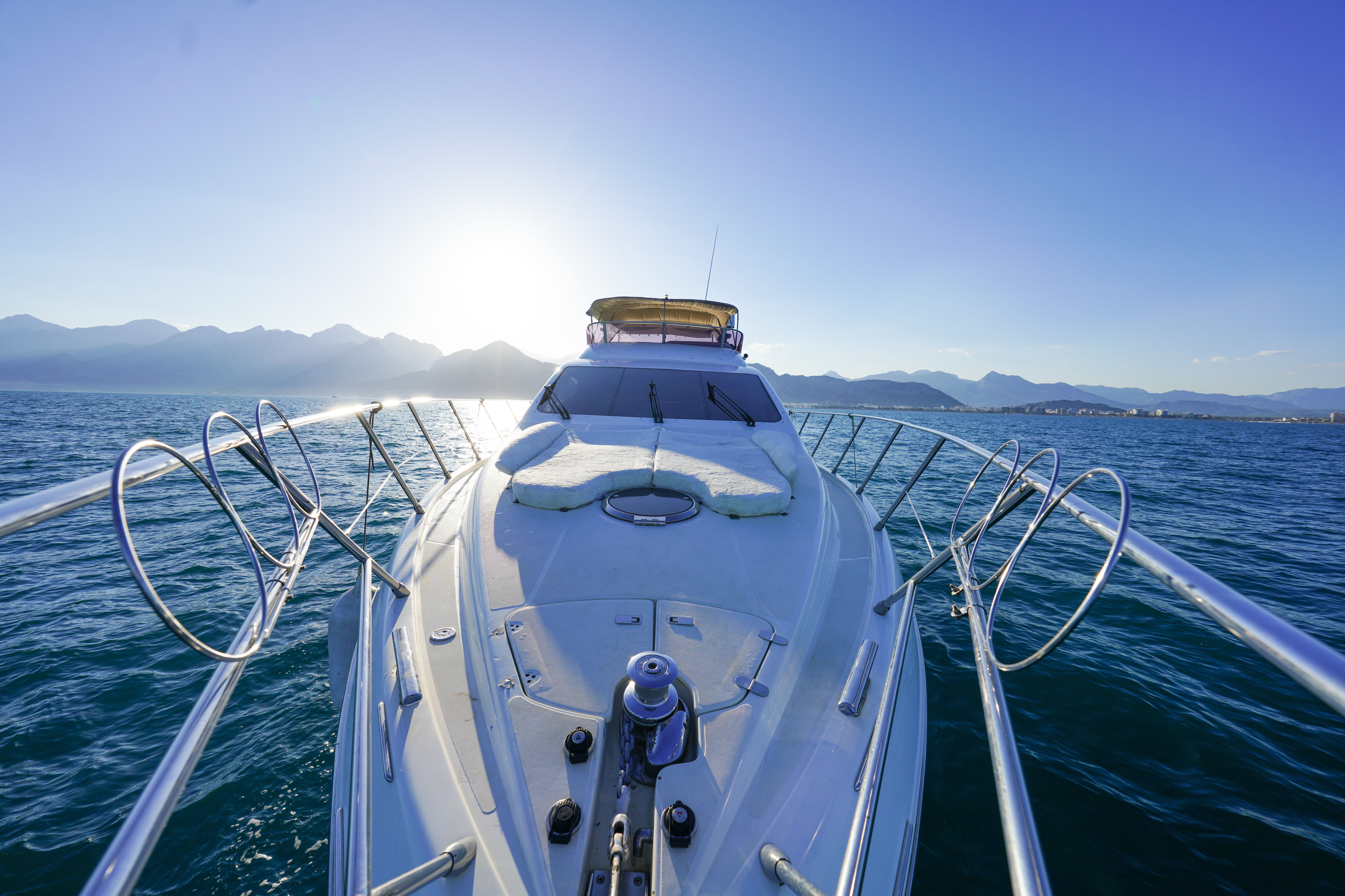 Azimut 55 | The Galeria
