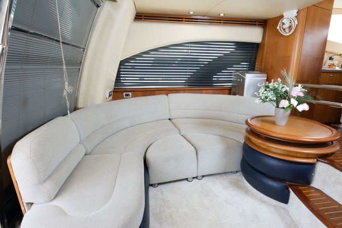Azimut 55 | The Galeria