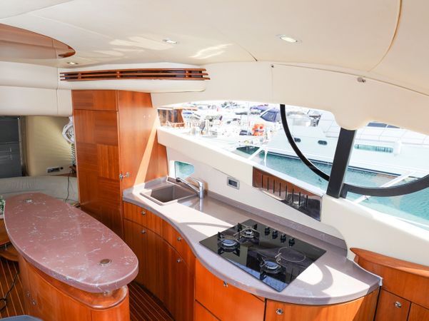 Azimut 55 | The Galeria