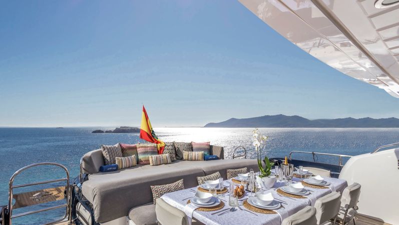 Sunseeker 84 | Ariyas