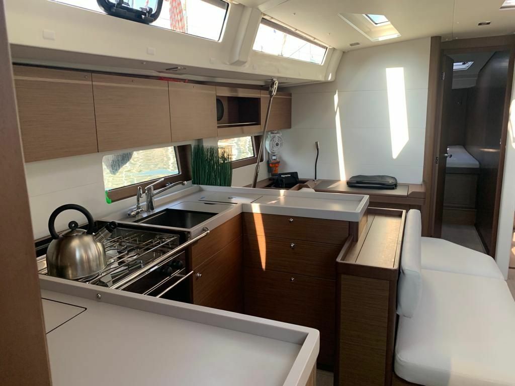 Beneteau Oceanis 51.1 | Olga