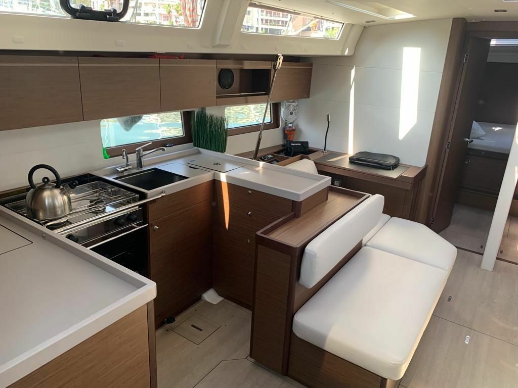 Beneteau Oceanis 51.1 | Olga