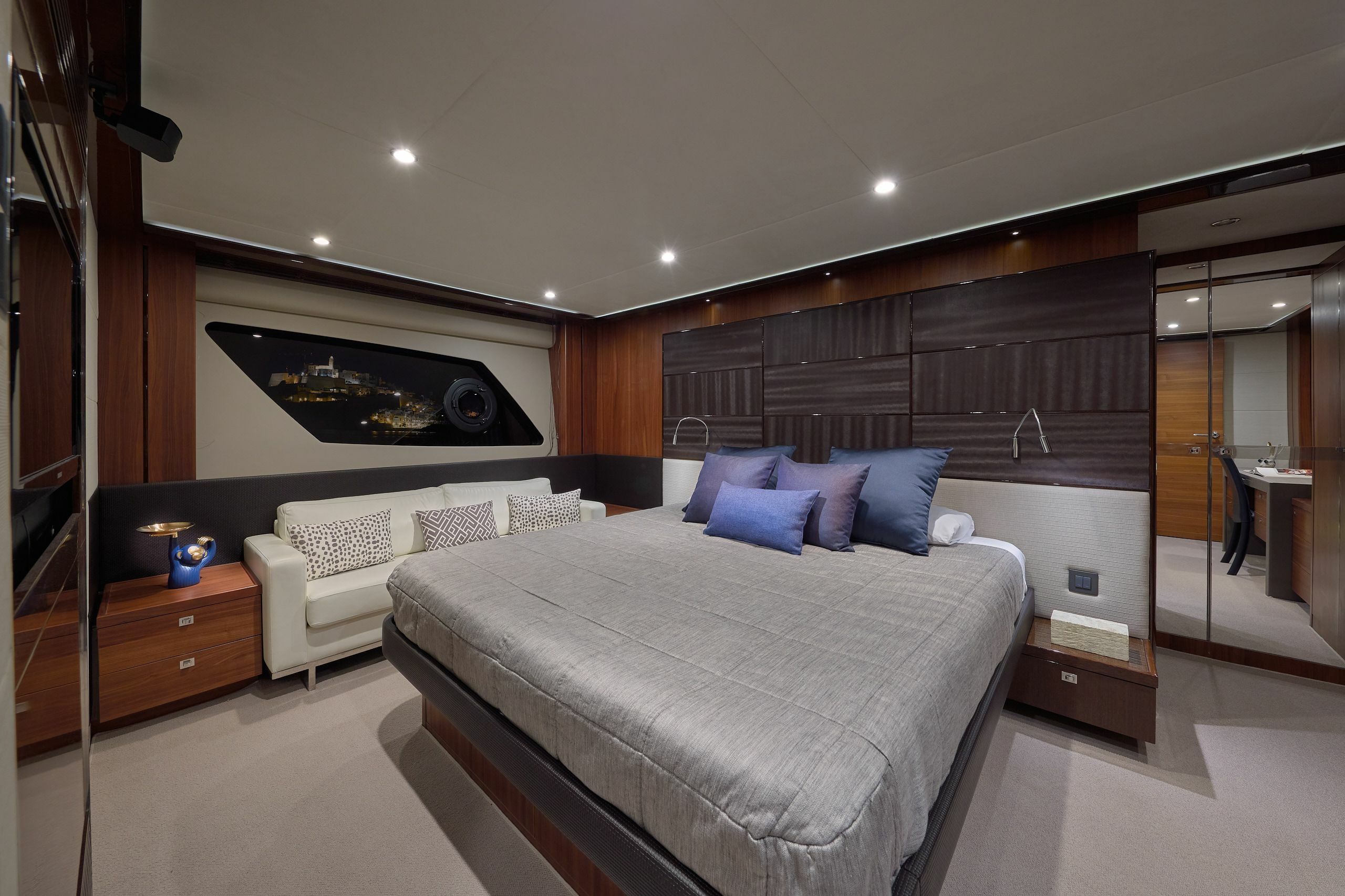 Princess 72 | Ruby Tuesday