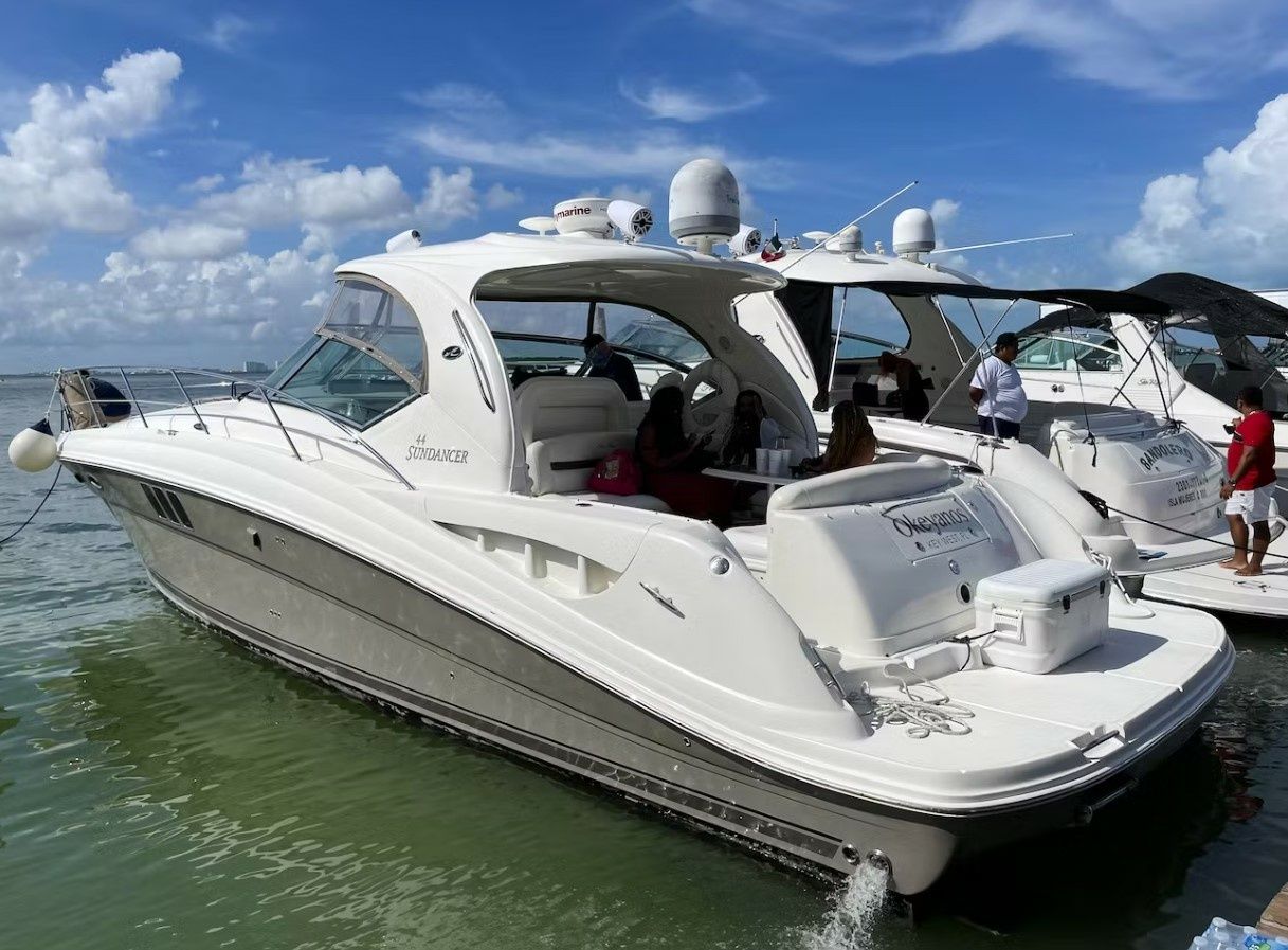 Sea Ray Sundancer 44 | Okeyanos