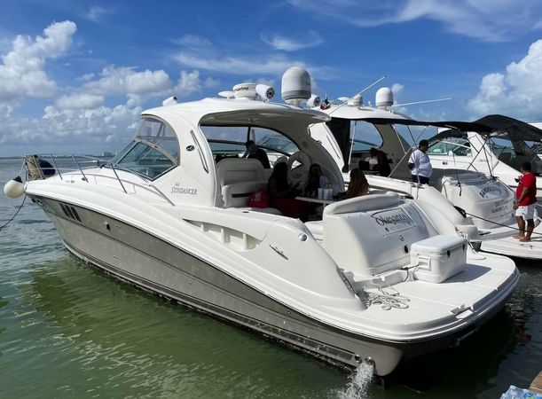 Sea Ray Sundancer 44 | Okeyanos