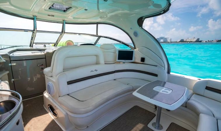 Sea Ray Sundancer 44 | Okeyanos