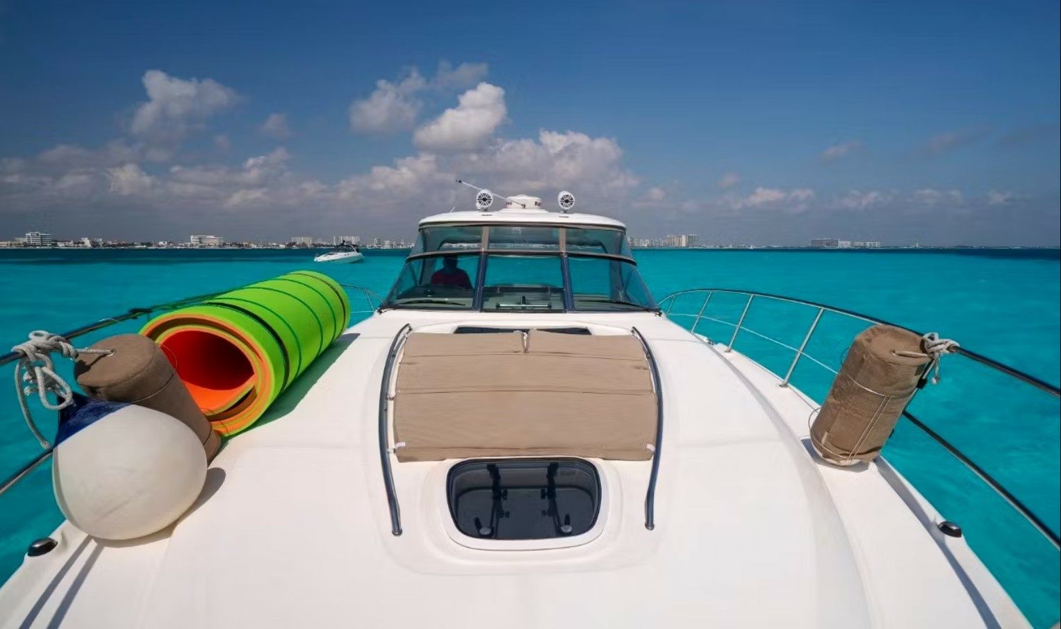 Sea Ray Sundancer 44 | Okeyanos