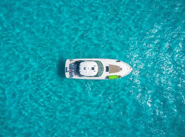 Sea Ray Sundancer 44 | Okeyanos