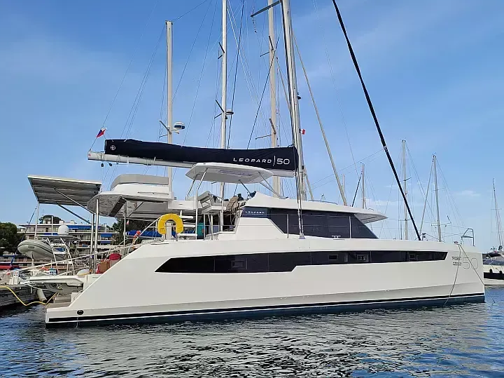 Leopard 50 | Trident