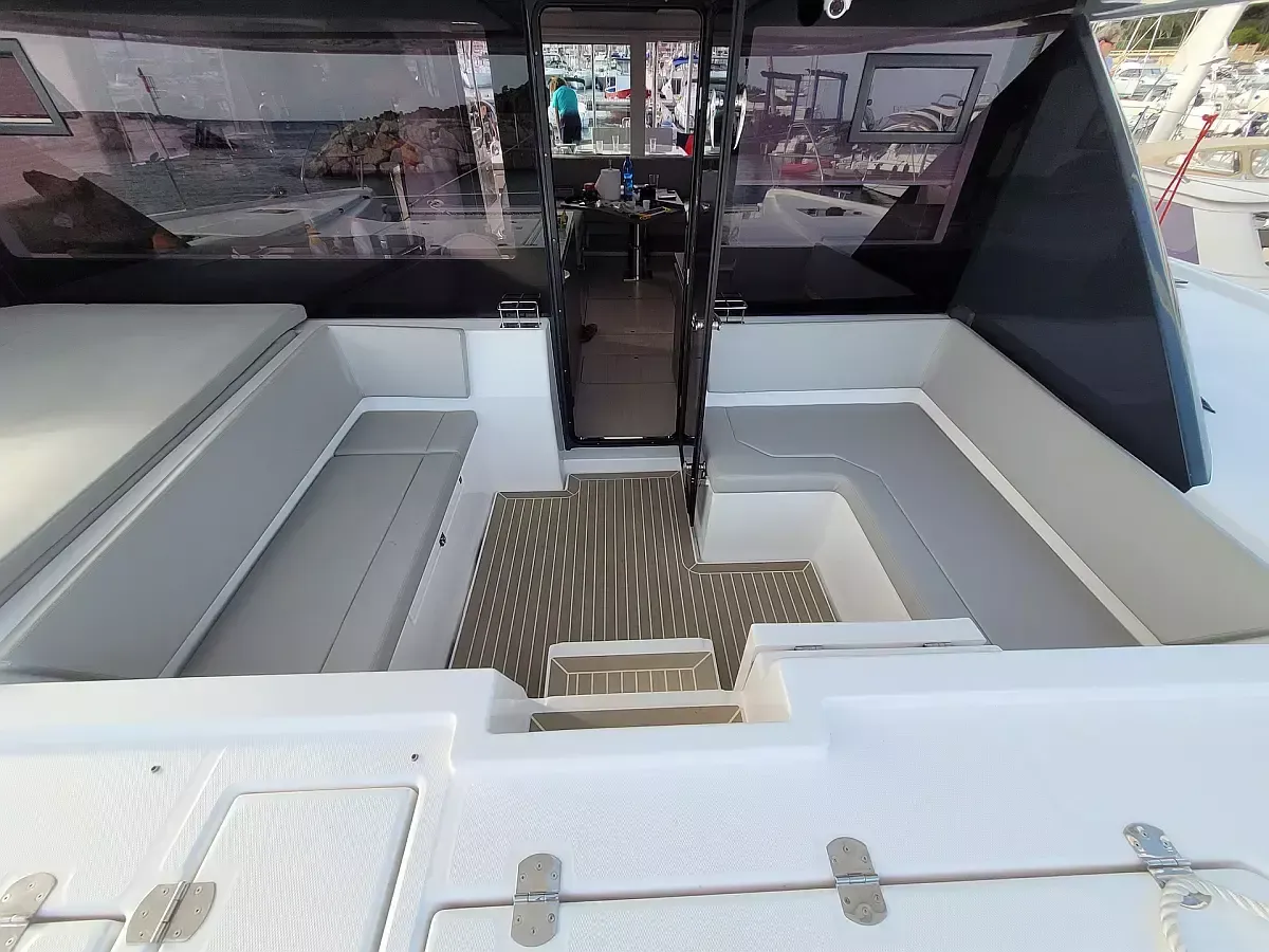 Leopard 50 | Trident