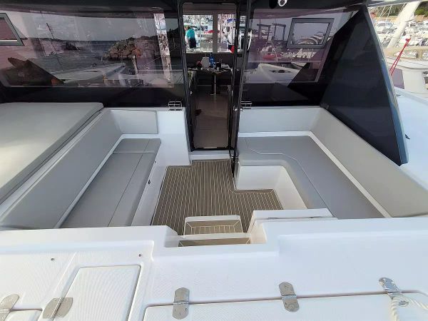 Leopard 50 | Trident