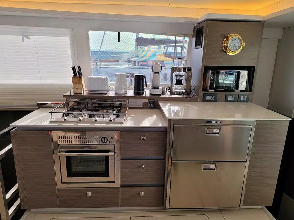 Leopard 50 | Trident