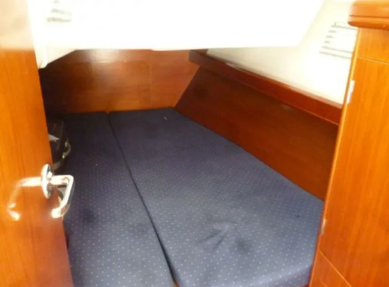 Beneteau Oceanis 393 | Tacoma