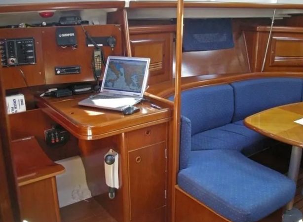 Beneteau Oceanis 393 | Tacoma