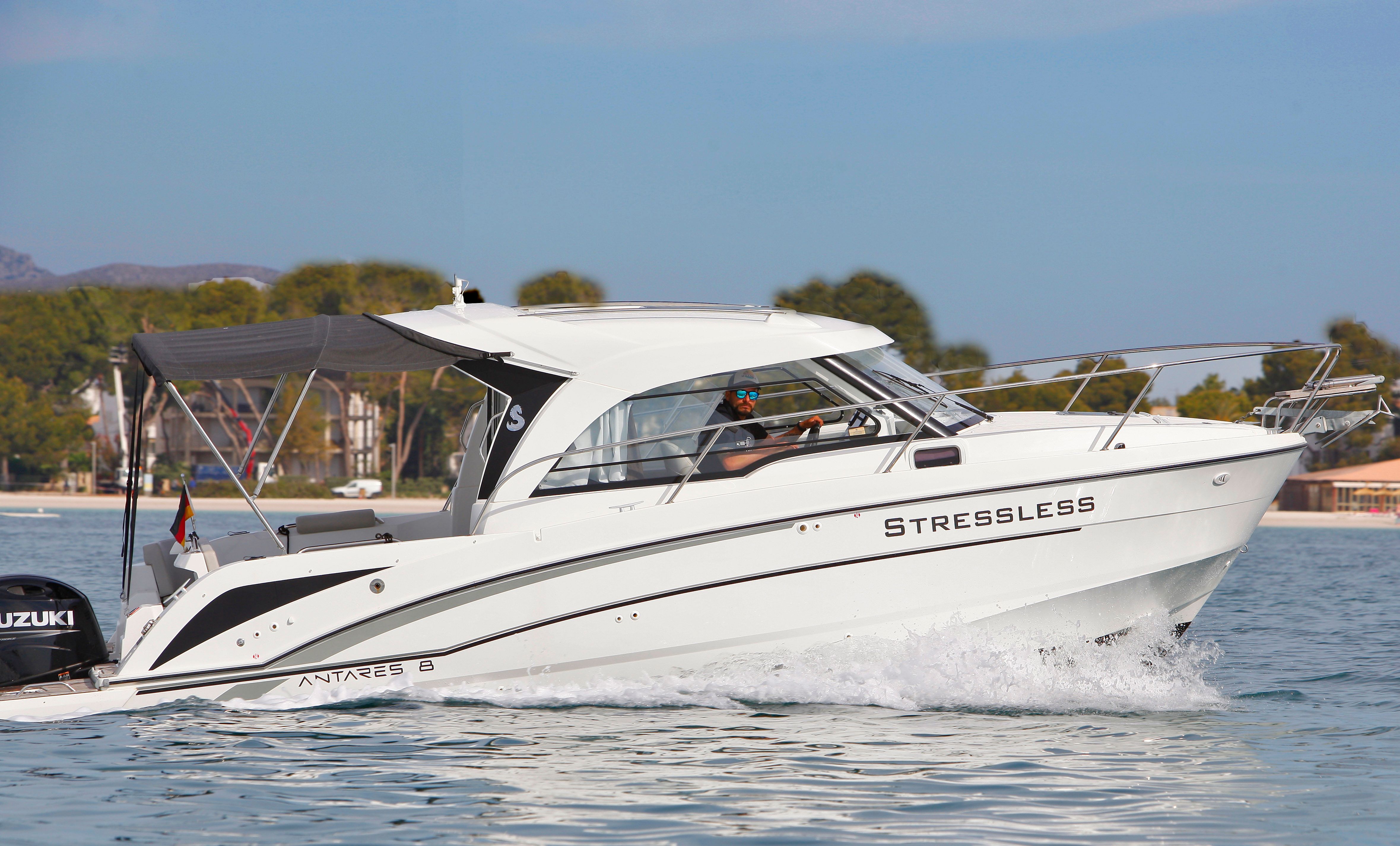 Beneteau Antares 8 | Stressless