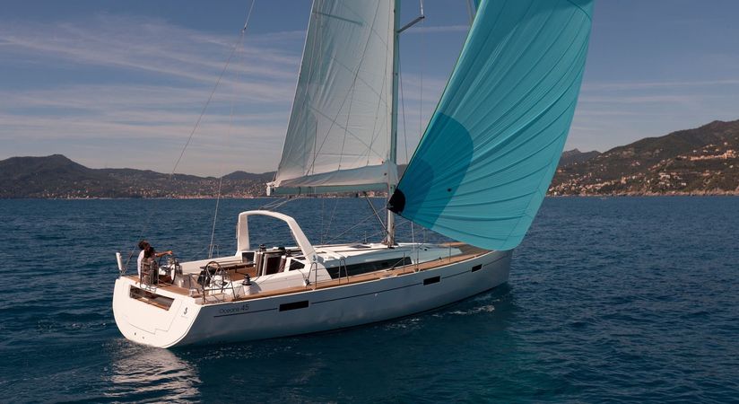 Beneteau Oceanis 45 | Ezodi