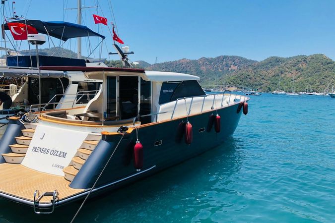 Custom Built 52 | Prenses Ozlem