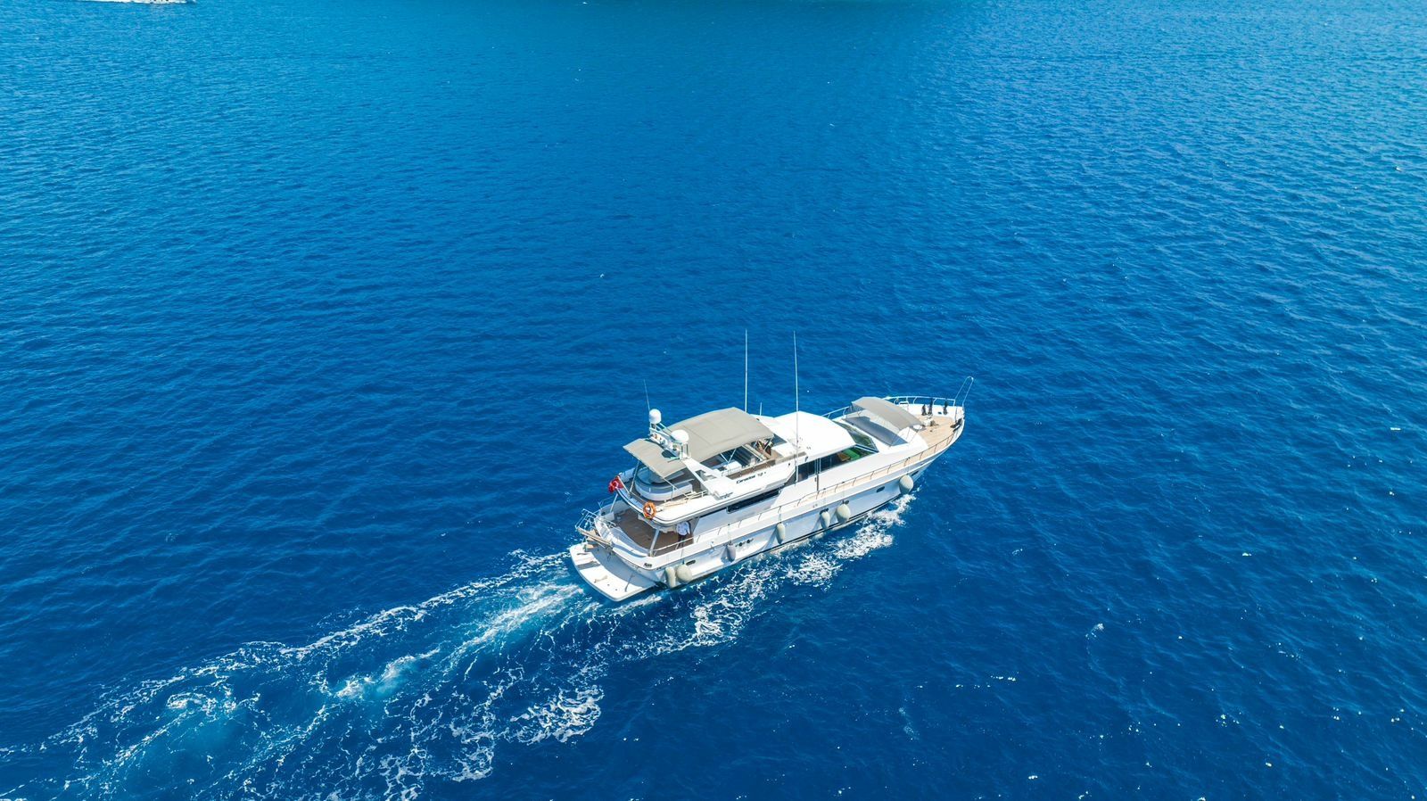 Canados 70 Fly | Esmeralda A