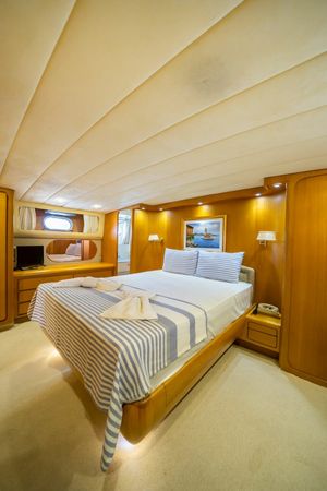 Canados 70 Fly | Esmeralda A