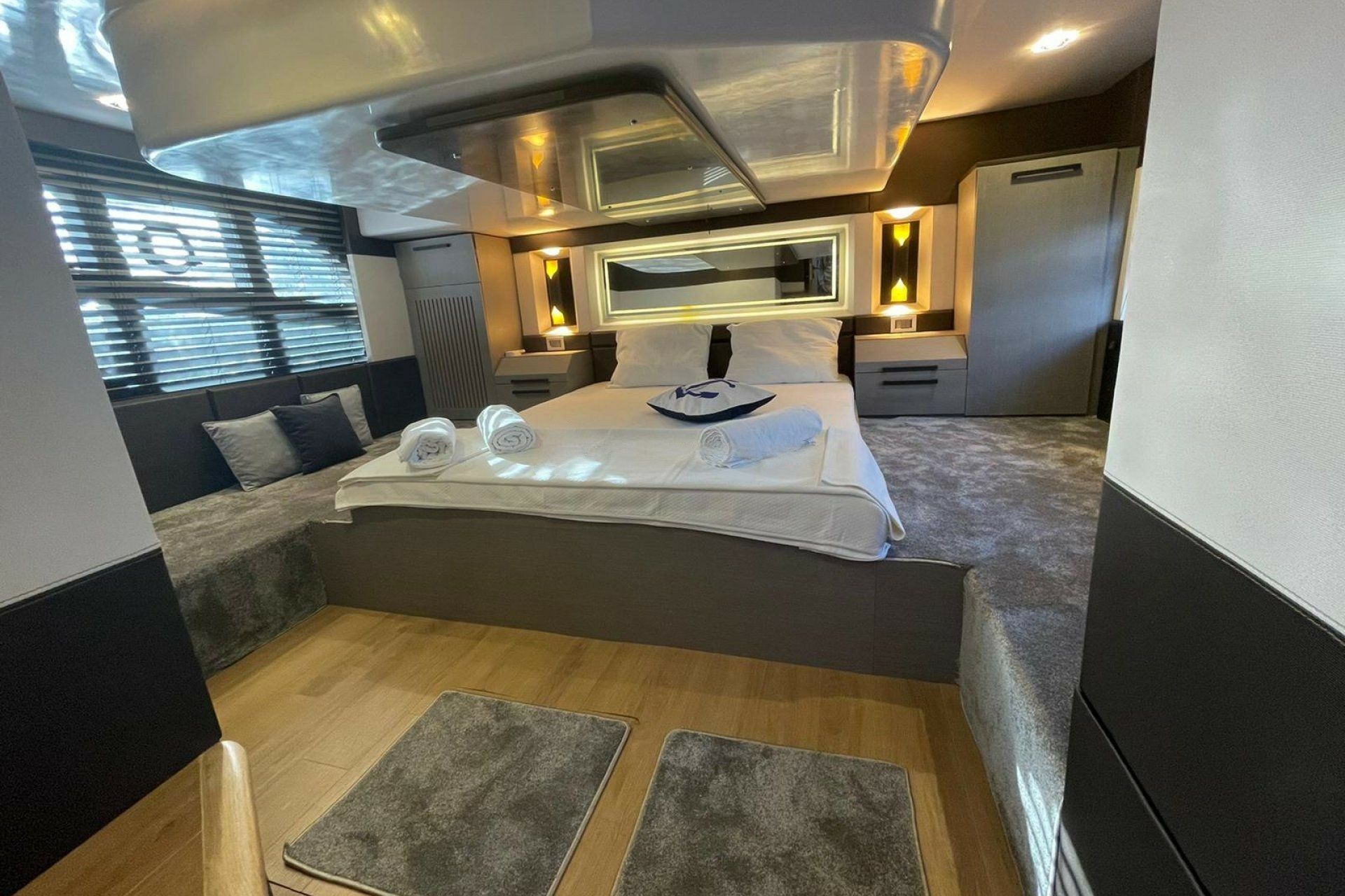 Custom Built 49 | Therapia