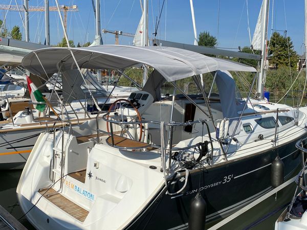 Jeanneau Sun Odyssey 35 | Karolina 2