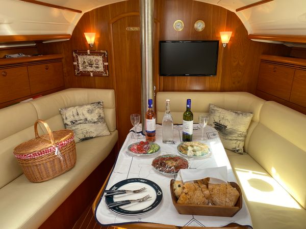 Jeanneau Sun Odyssey 35 | Karolina 2