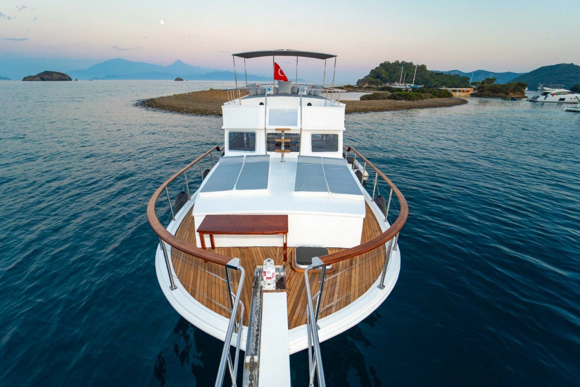 Custom Built 46 | Goldenlight