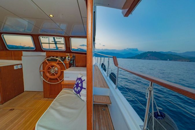 Custom Built 46 | Goldenlight