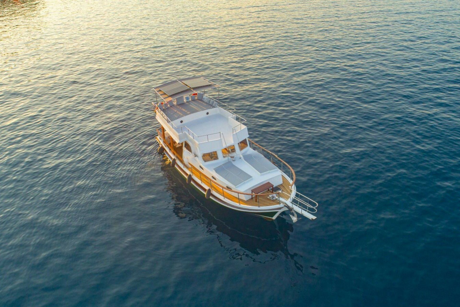 Custom Built 46 | Goldenlight