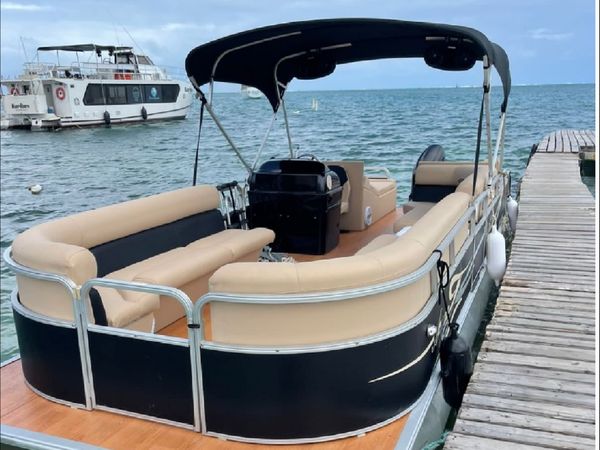 Suncatcher 23 | Ponton Acqua