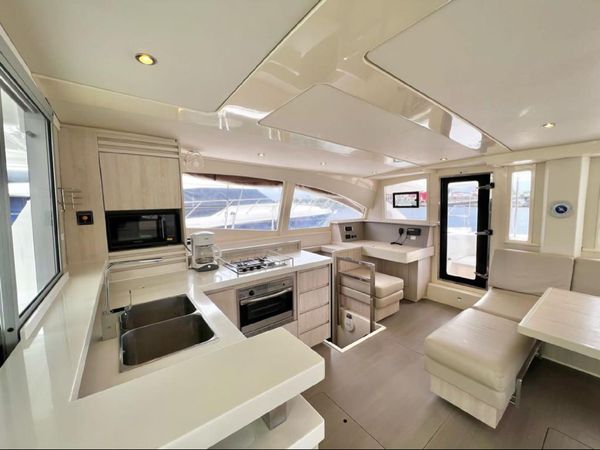 Leopard 48 | Avalone One